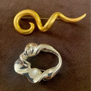 Sold as Set of 2 Pins, Brushed Gold Finish Swizxle and Wavy Silver Oval